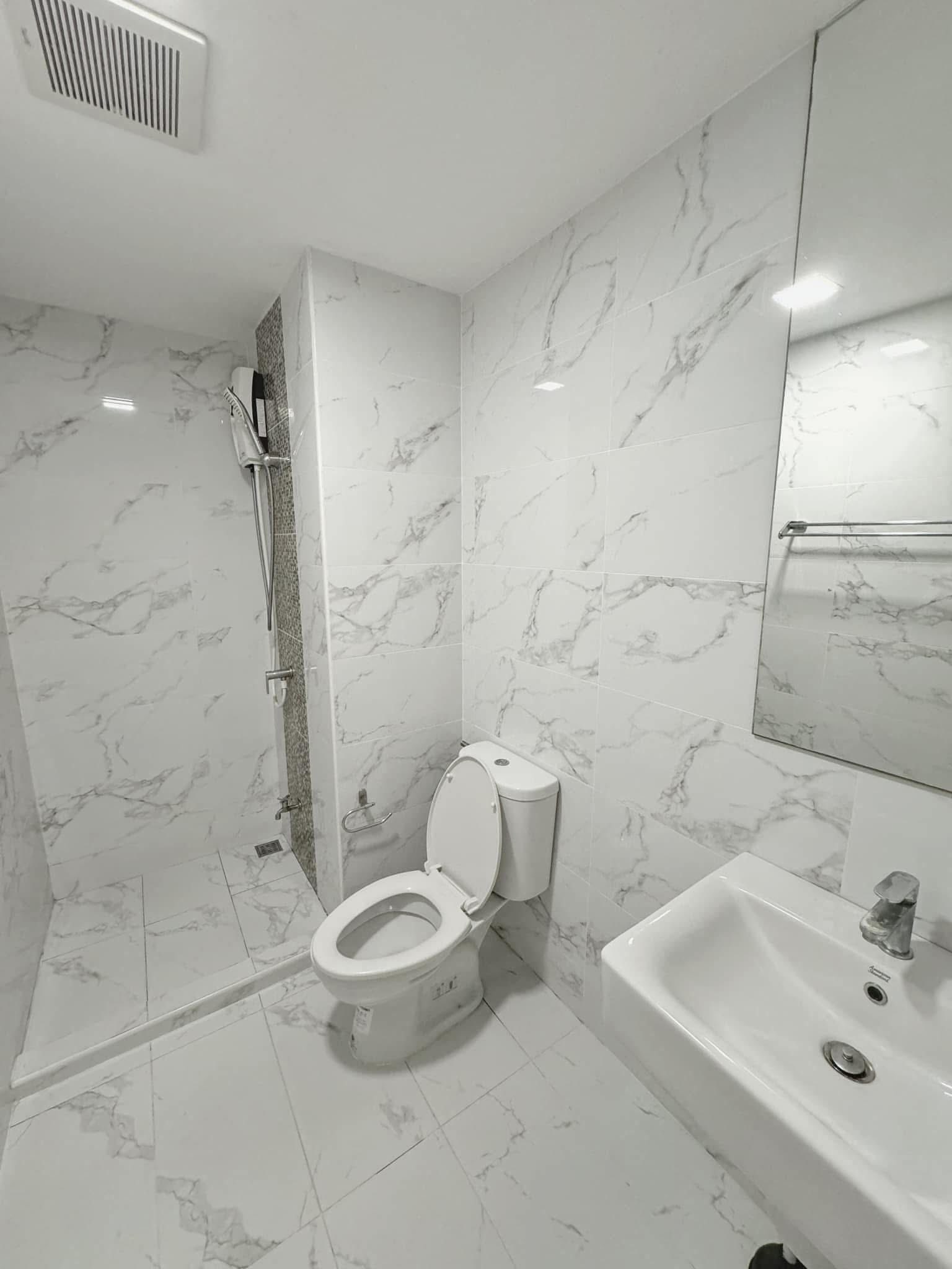 MAXXI CONDO9 Bathroom