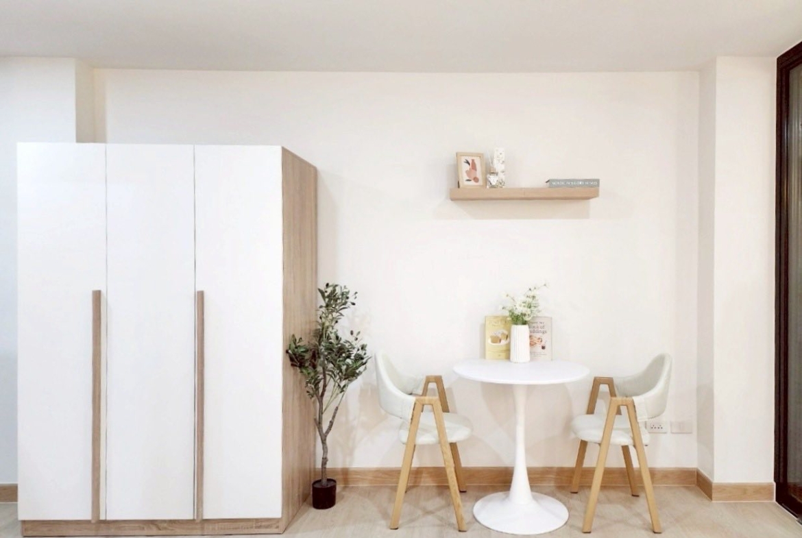 Ratchada City Condo Dinning