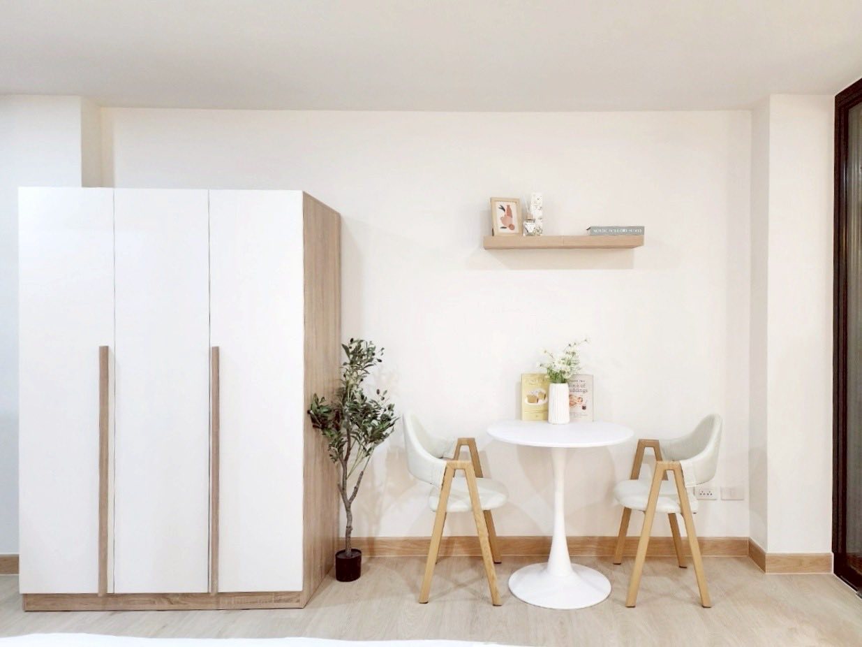 Ratchada City Condo Dinning