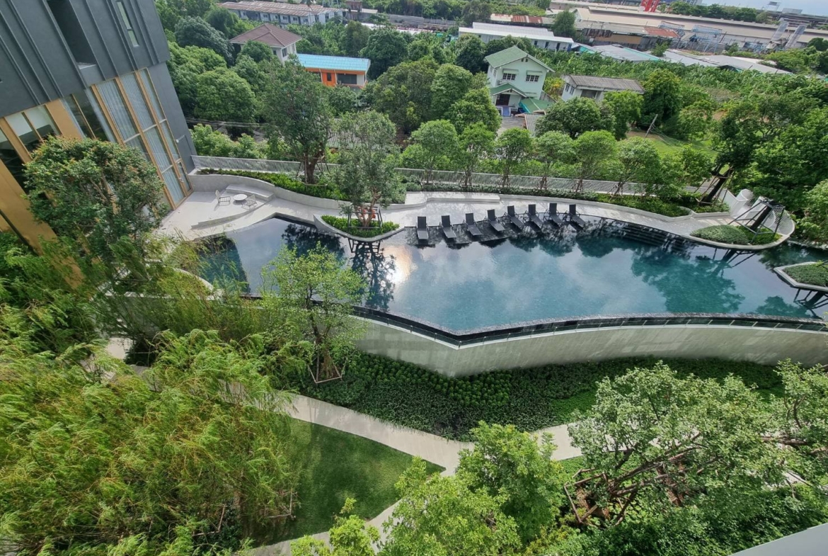 Atmoz Tropicana Bangna Swimming pool