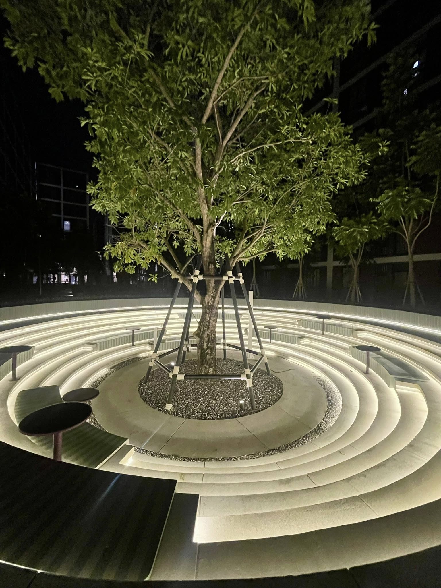 Nue Core Khu Khot Station