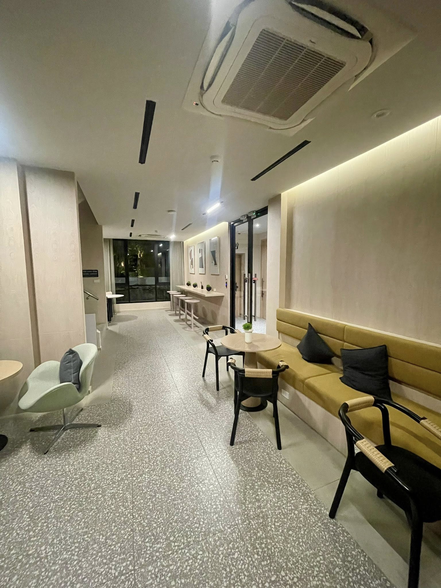 Nue Core Khu Khot Station