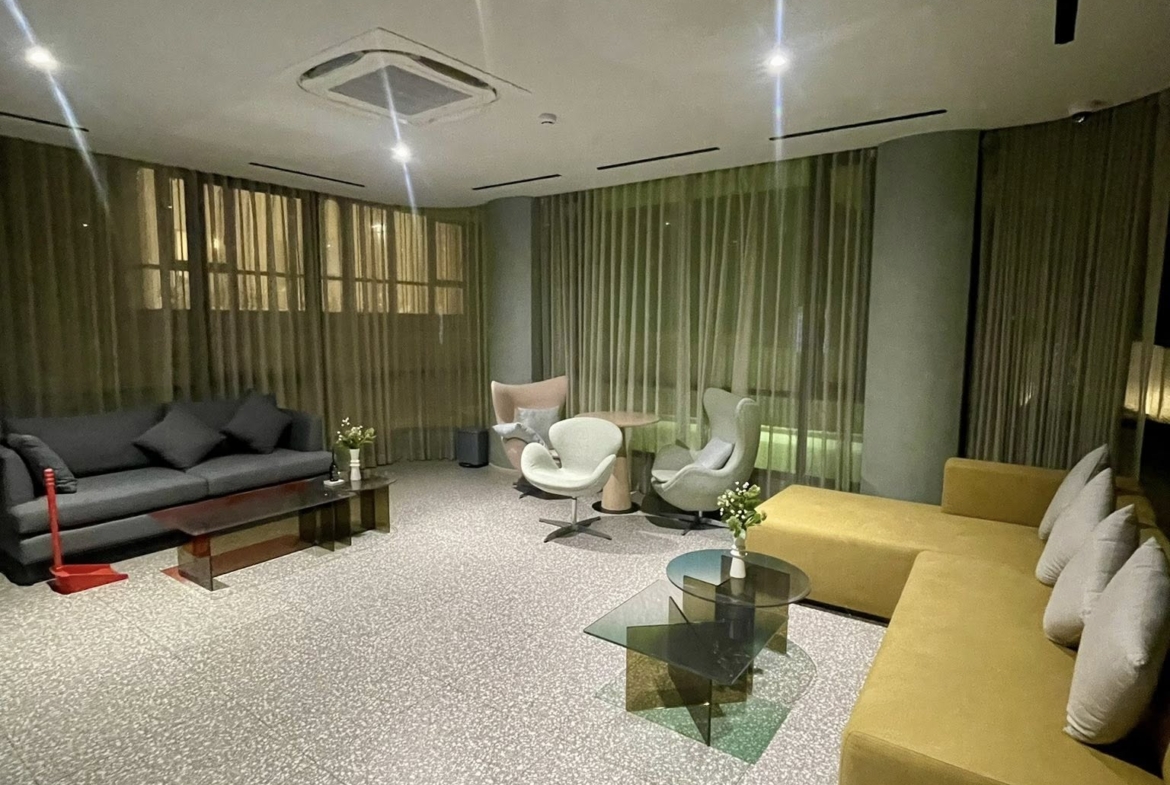 Nue Core Khu Khot Station