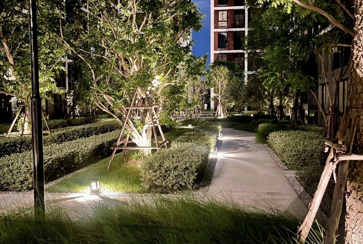 Nue Core Khu Khot Station Garden