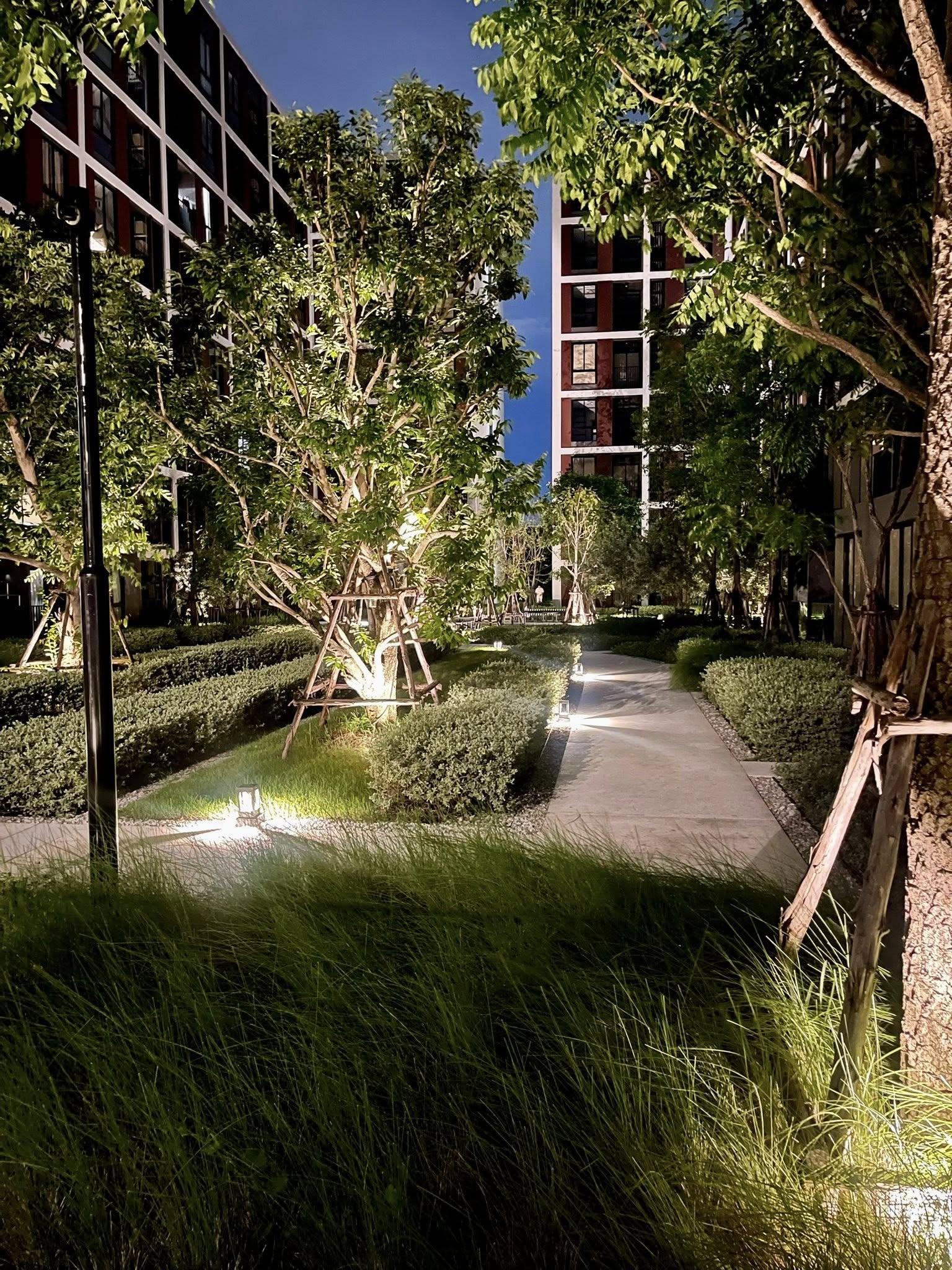 Nue Core Khu Khot Station Garden