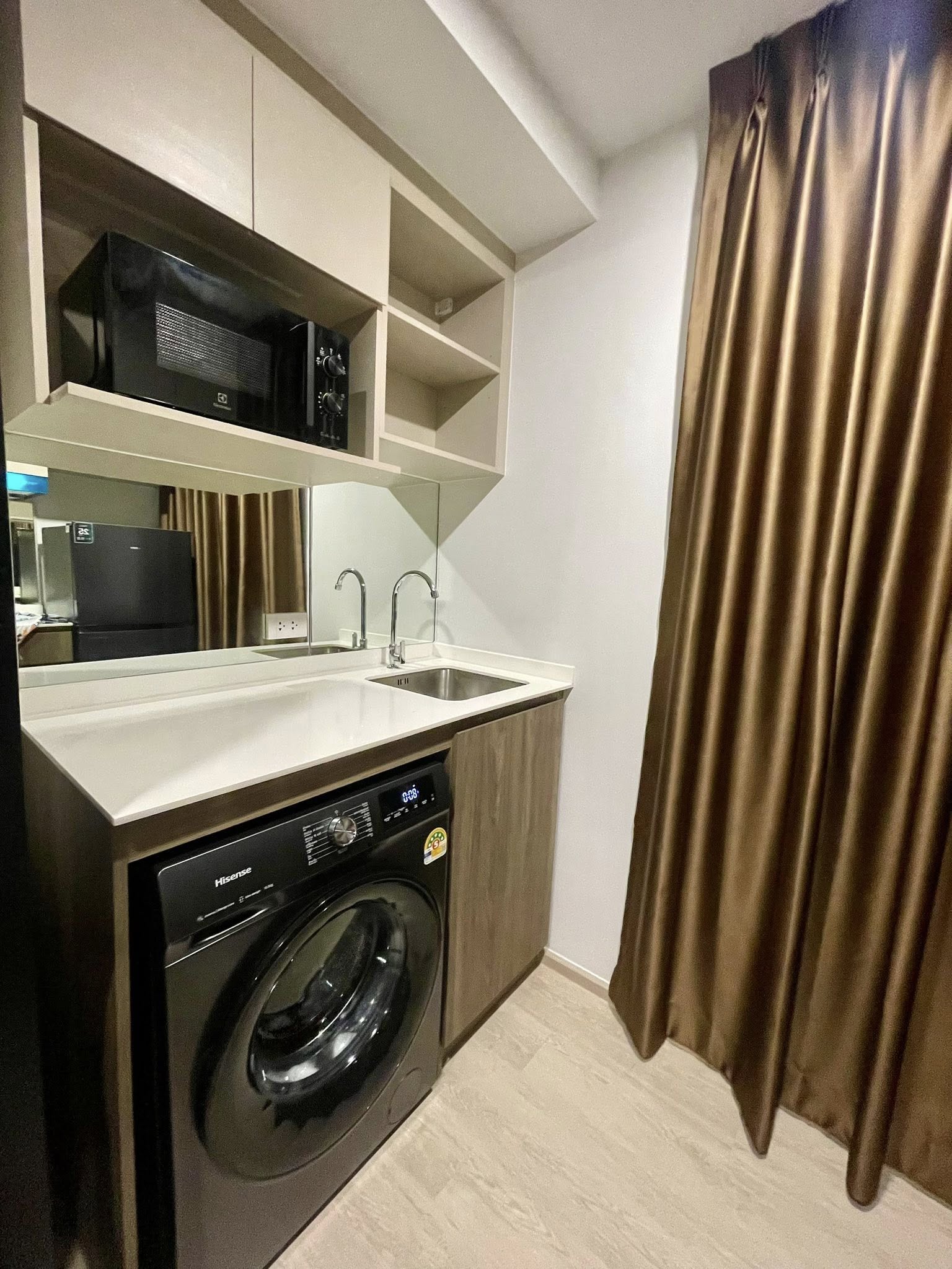 Nue Core Khu Khot Station Kitchen zone