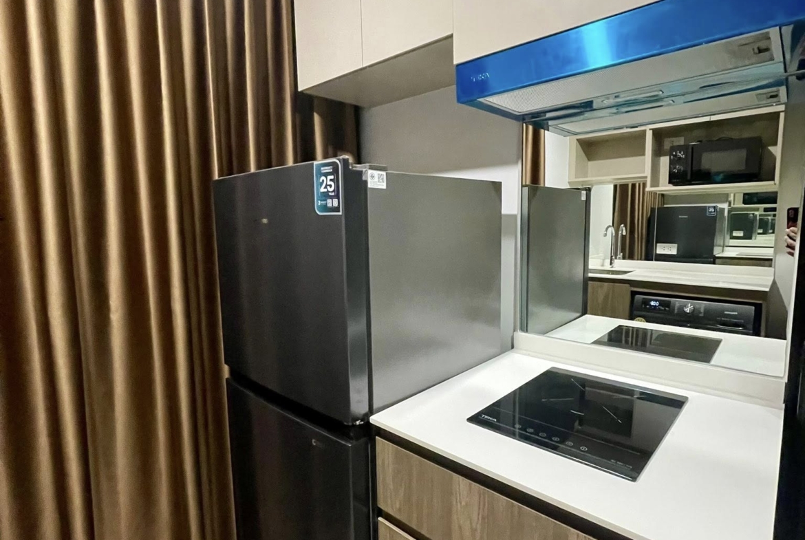 Nue Core Khu Khot Station Kitchen zone