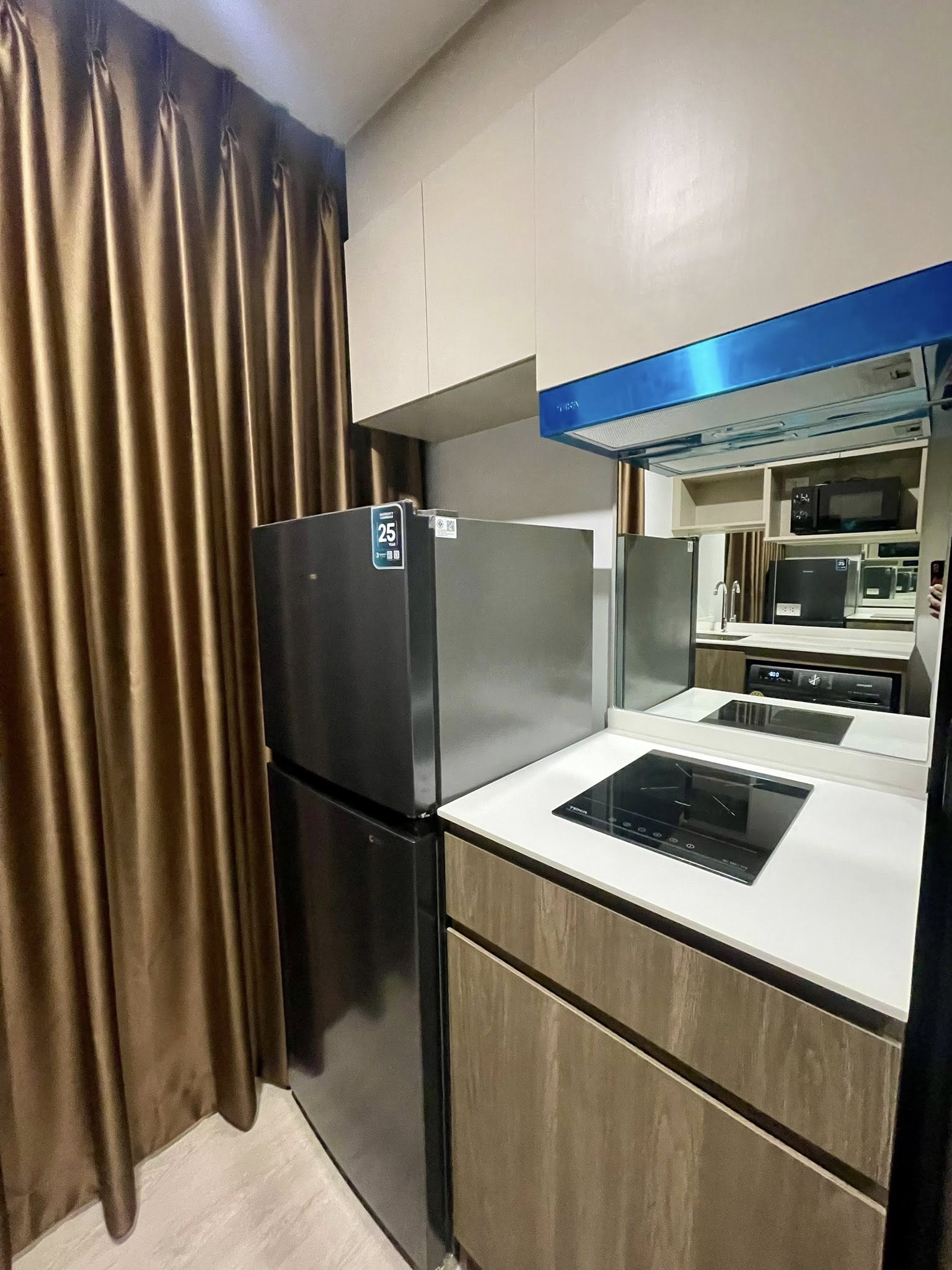 Nue Core Khu Khot Station Kitchen zone