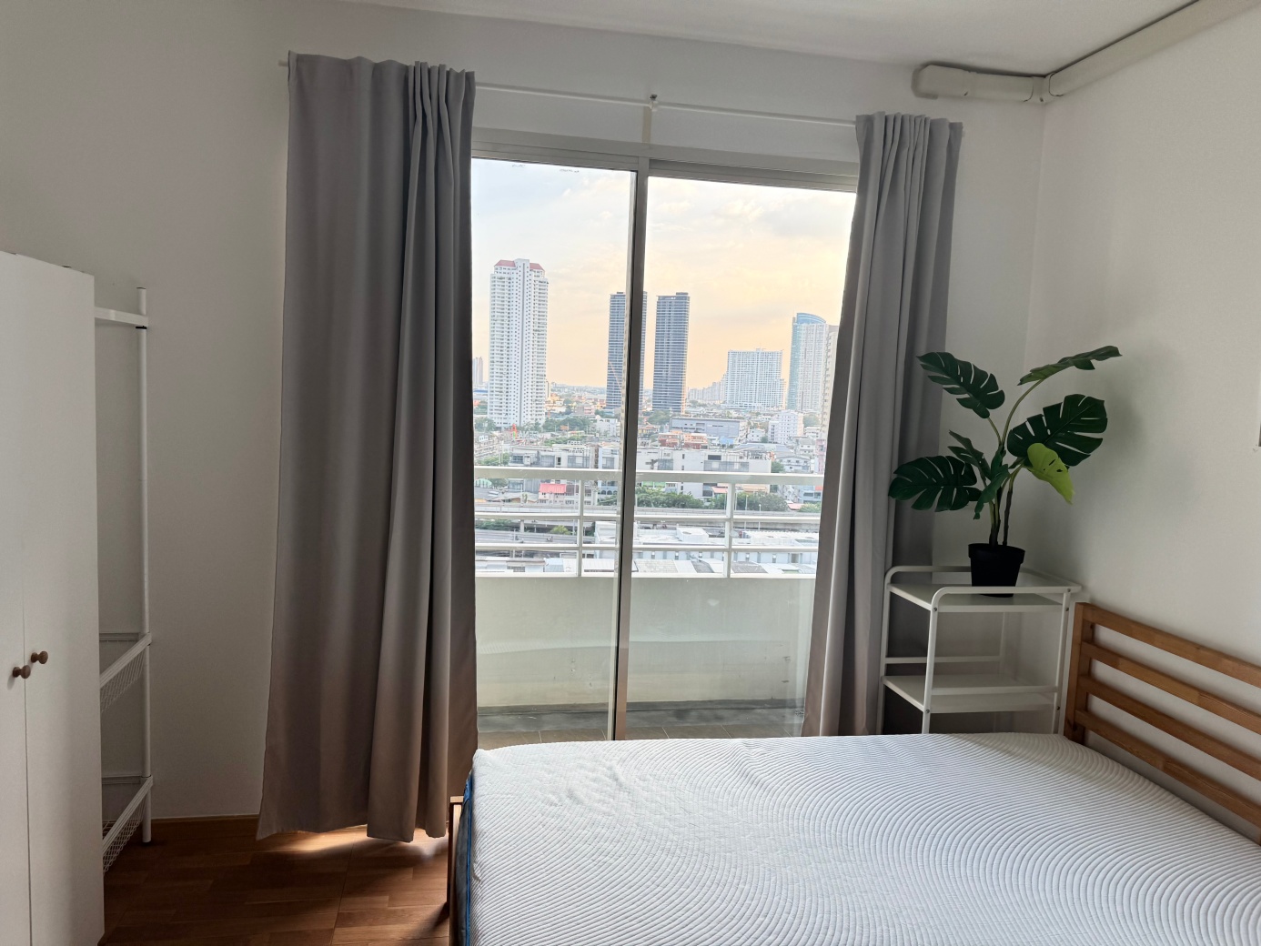 The Lighthouse Sathorn–Chareonnakorn Bedroom