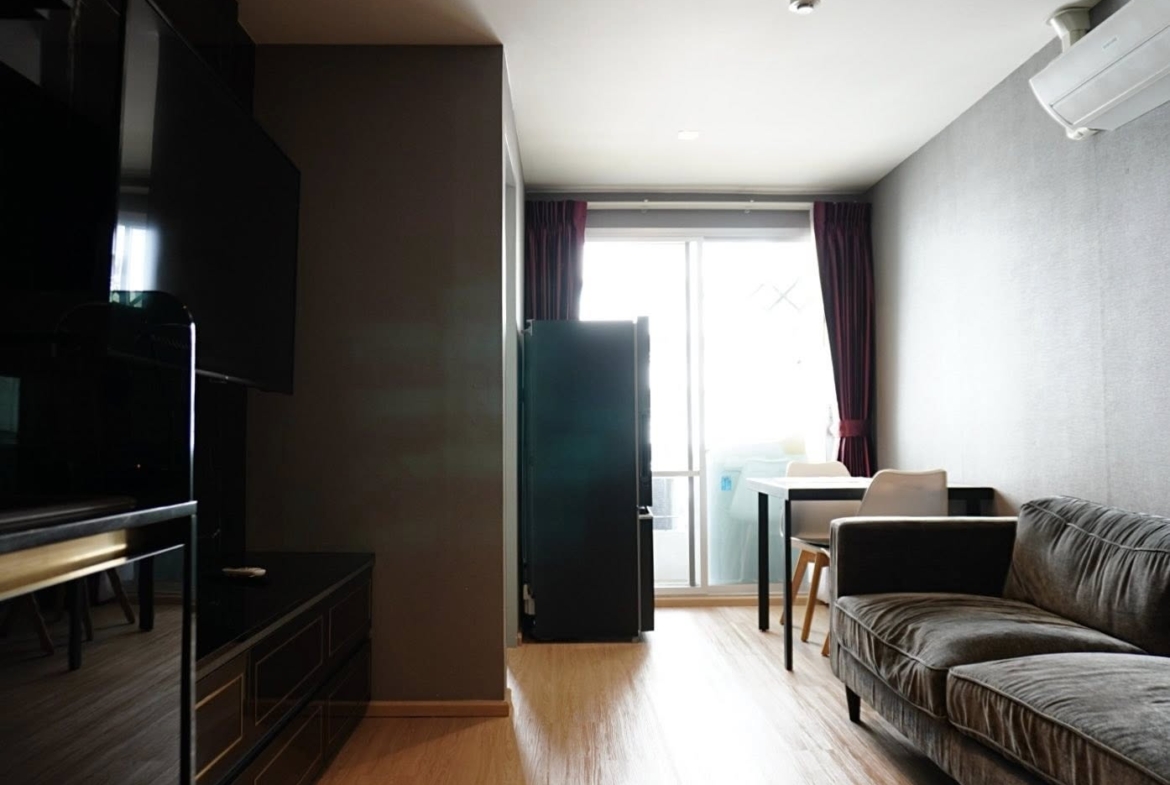 The Clover Thonglor Living