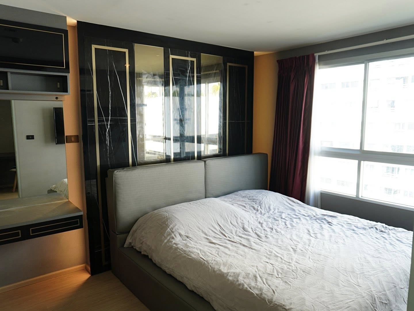 The Clover Thonglor Bedroom