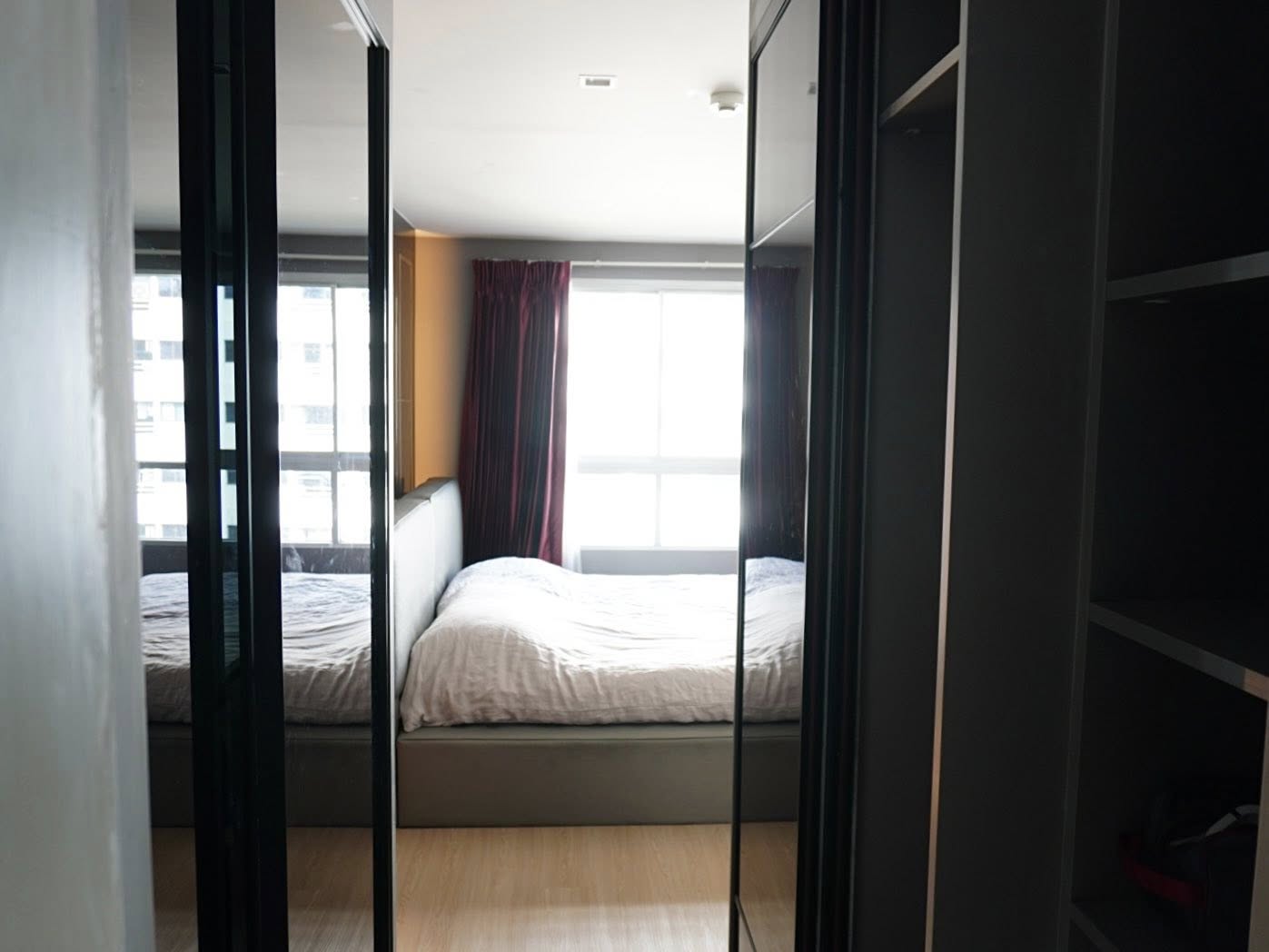 The Clover Thonglor Bedroom