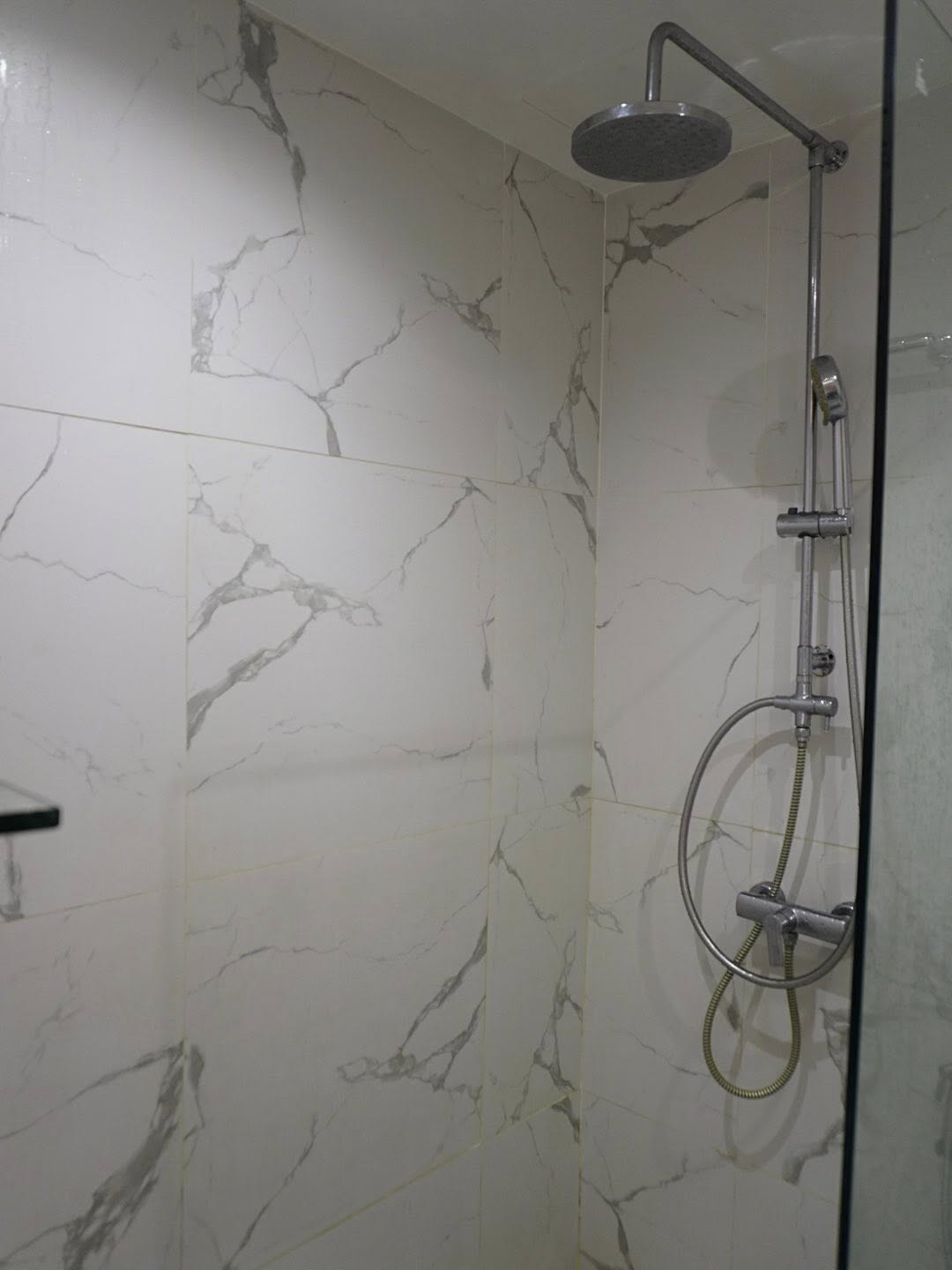 The Clover Thonglor Bathroom