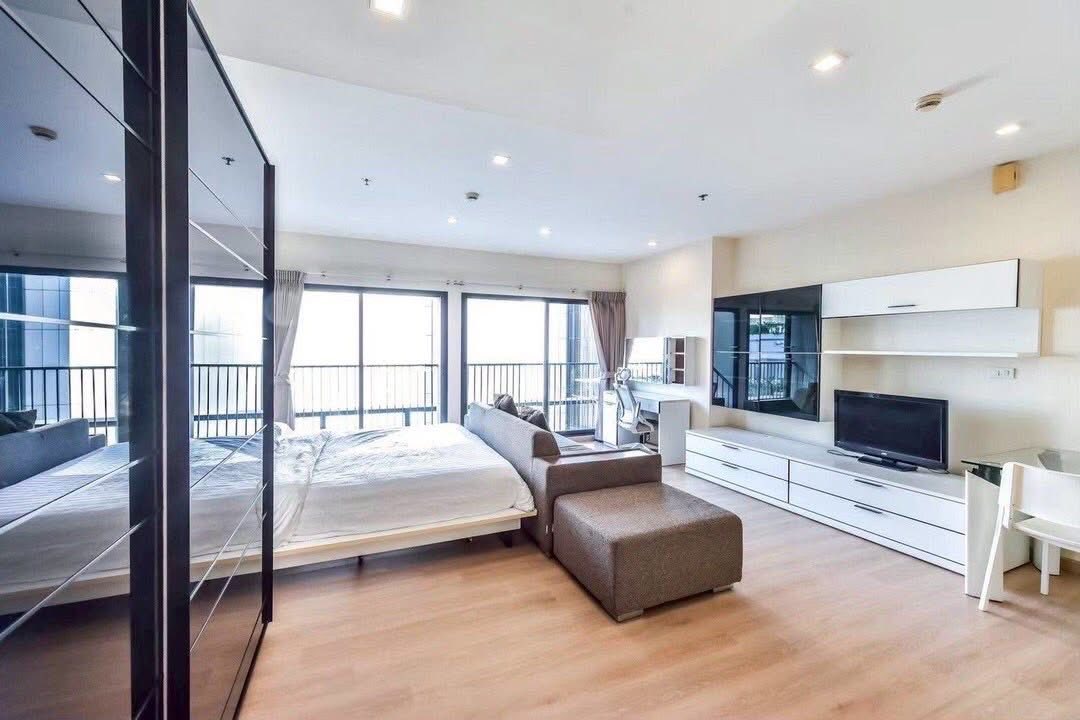 Noble Remix Living & Bed