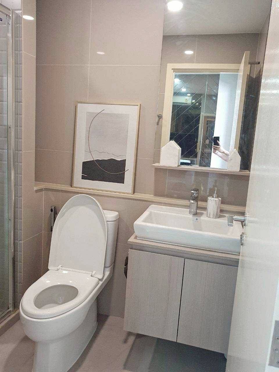 The Tree Charan 30 Bathroom