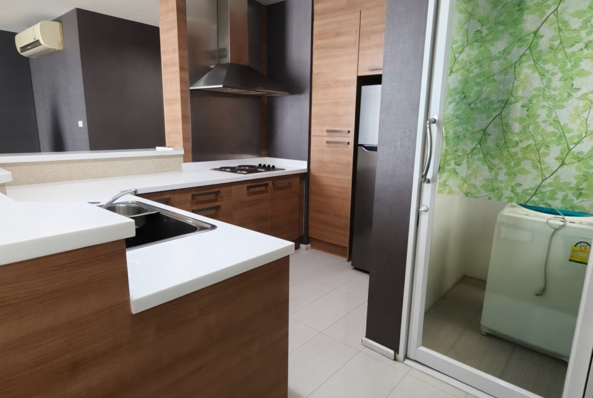 Villa Sikhara Thonglor 25 Kitchen