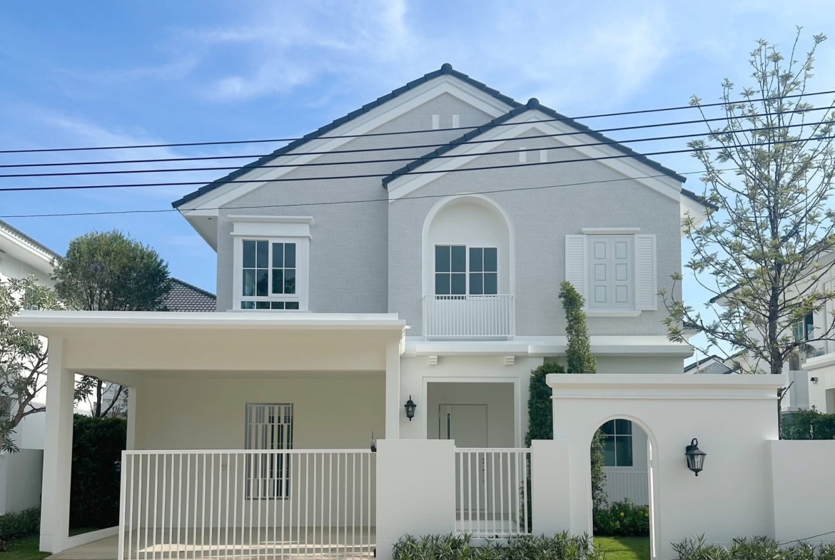 Rent a Modern 2-Storey House at Chaiyapruek Bangna Km.15