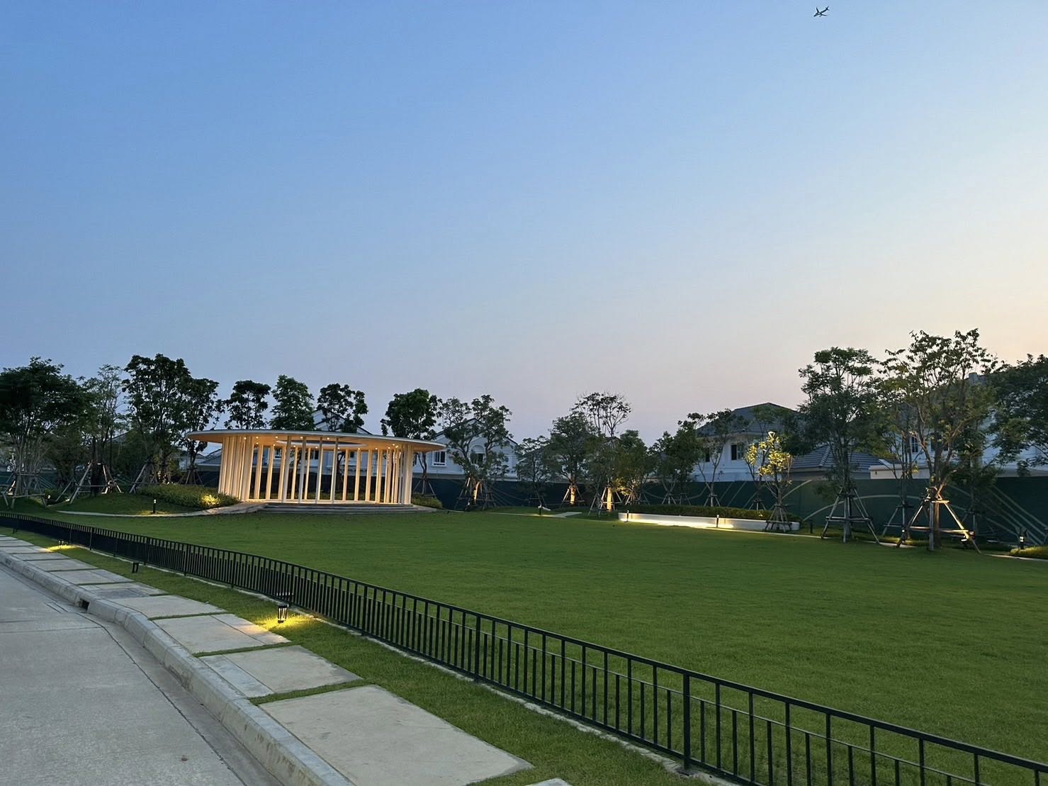 Rent a Modern 2-Storey House at Chaiyapruek Bangna Km.15