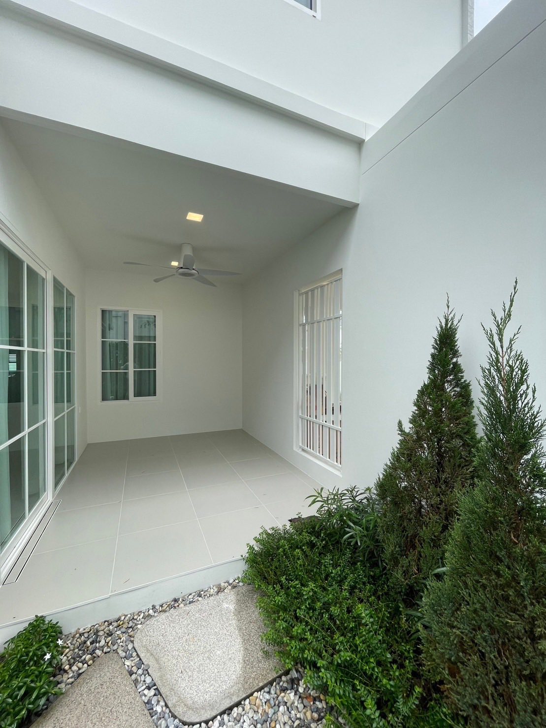 Rent a Modern 2-Storey House at Chaiyapruek Bangna Km.15