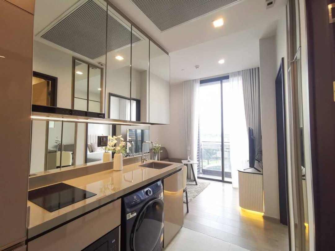 The Crest Park Residences