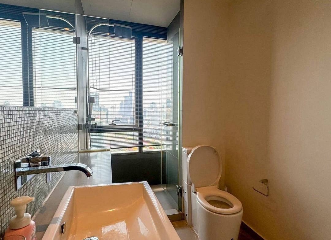 The loft Ekkamai Bathroom