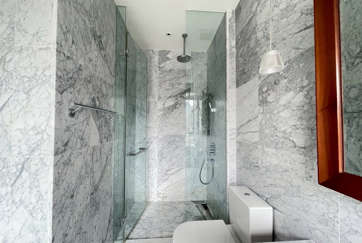 Bathroom khun by yoo