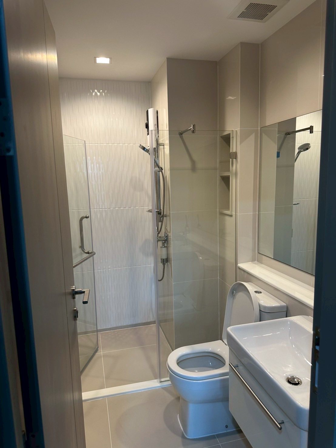 Bathroom Life Asoke Hype