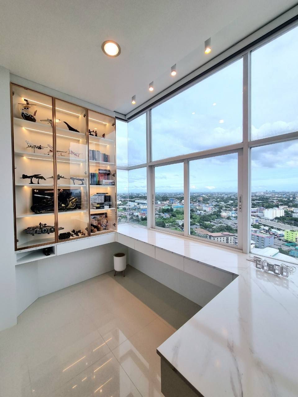 The Four Wings Residence Srinakarin