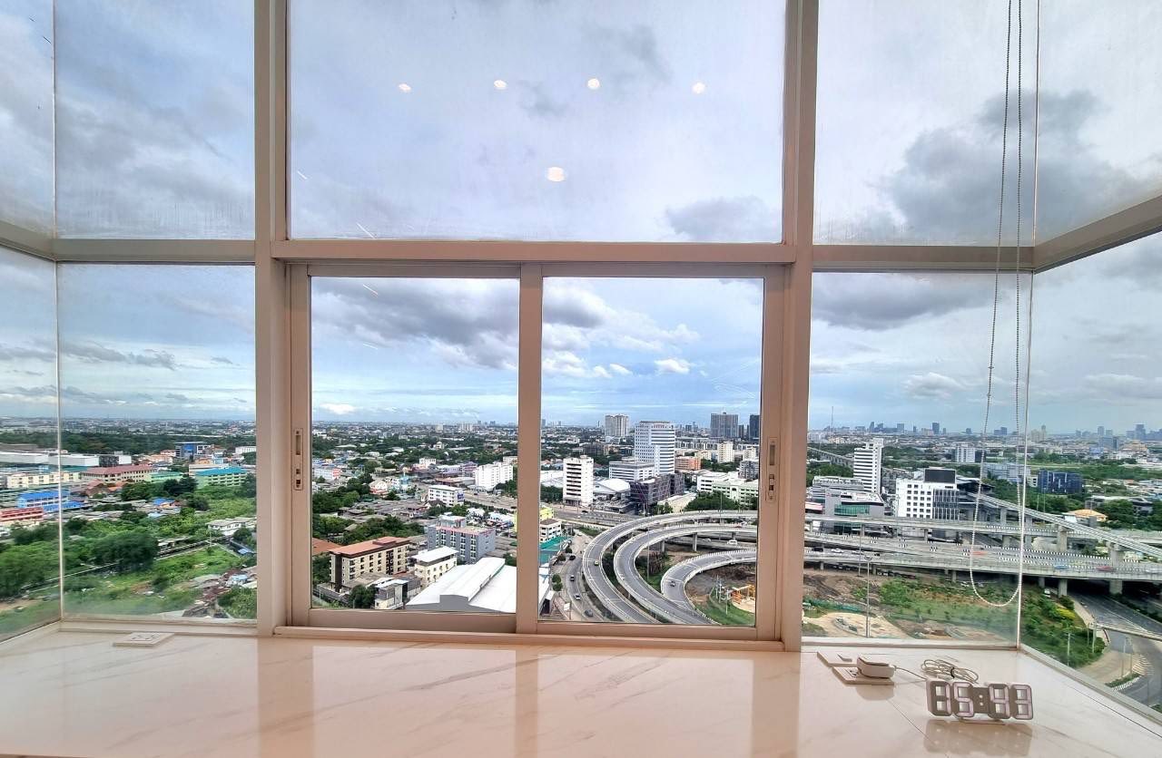 The Four Wings Residence Srinakarin