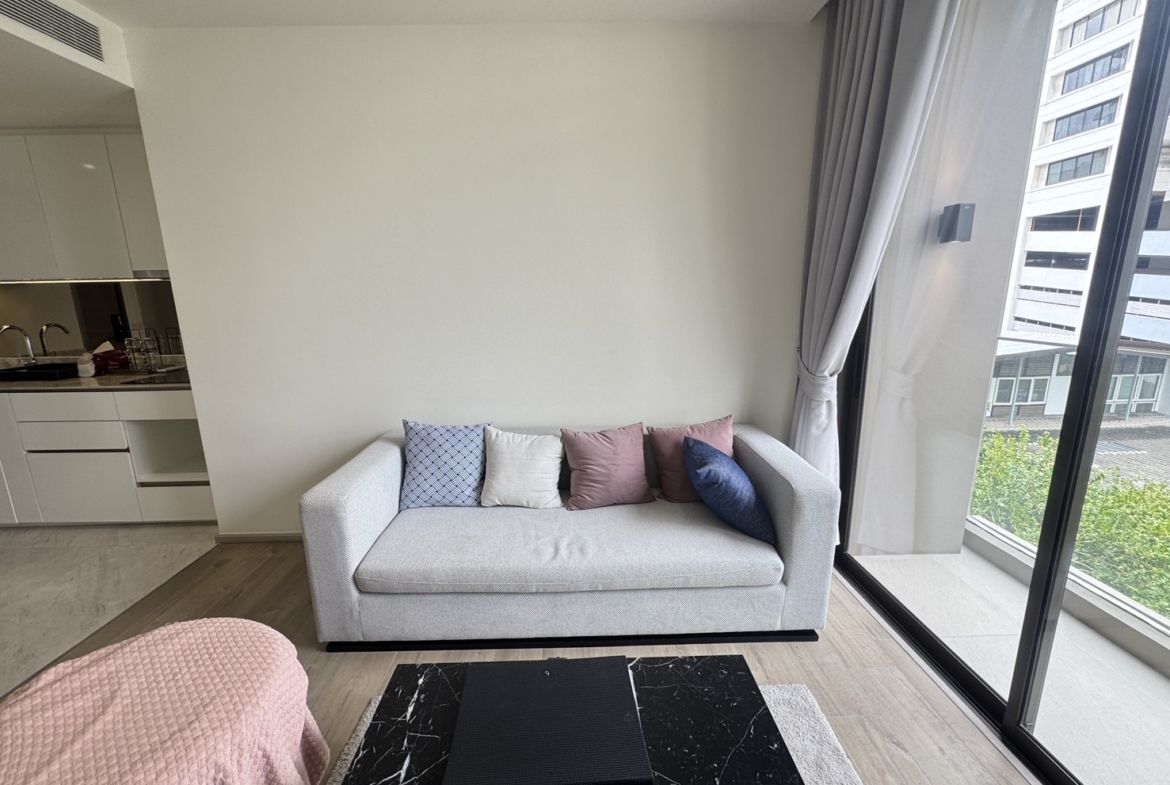 Living Fynn asoke