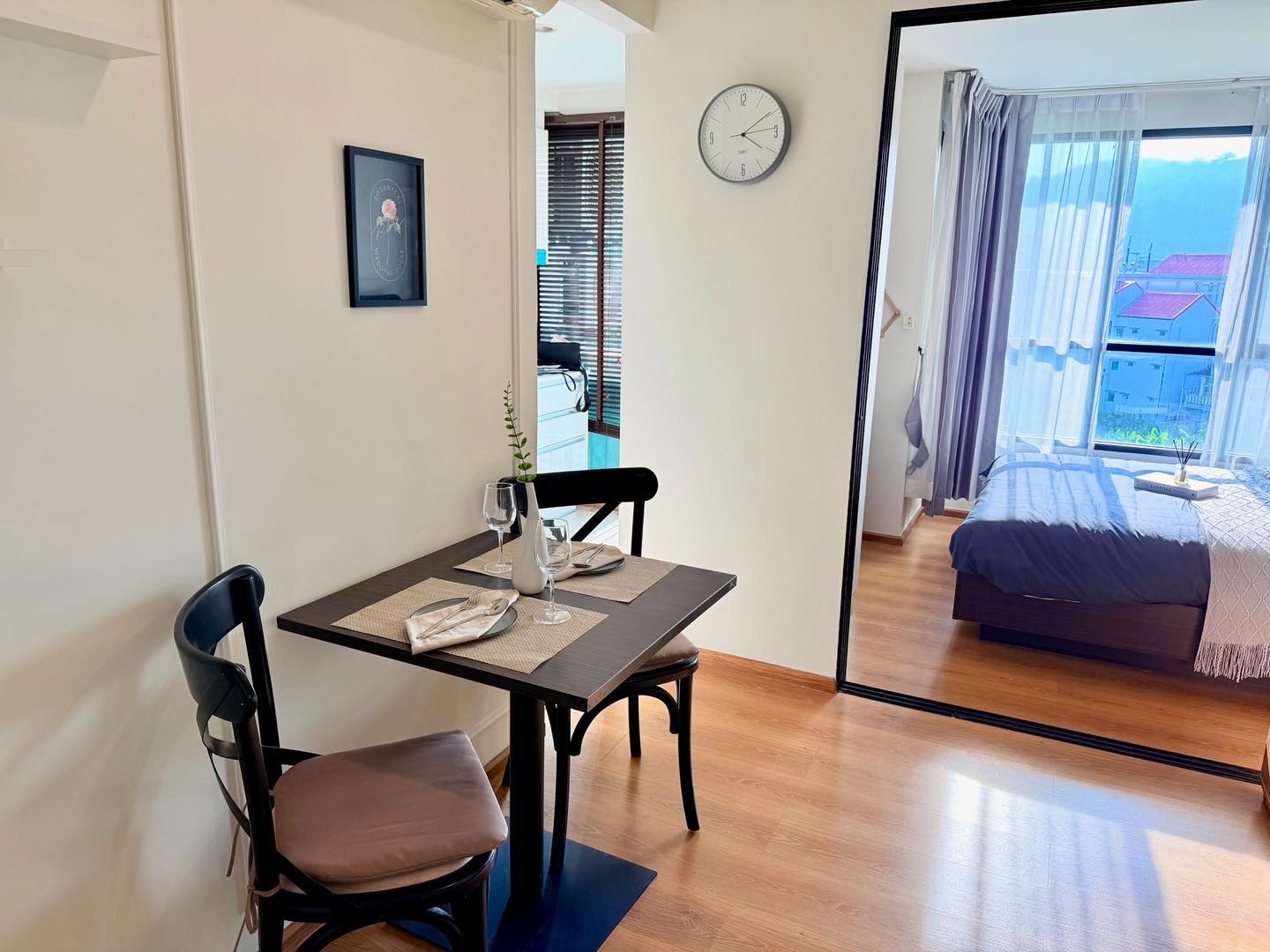 Dinning Centrio Condominium floor 6