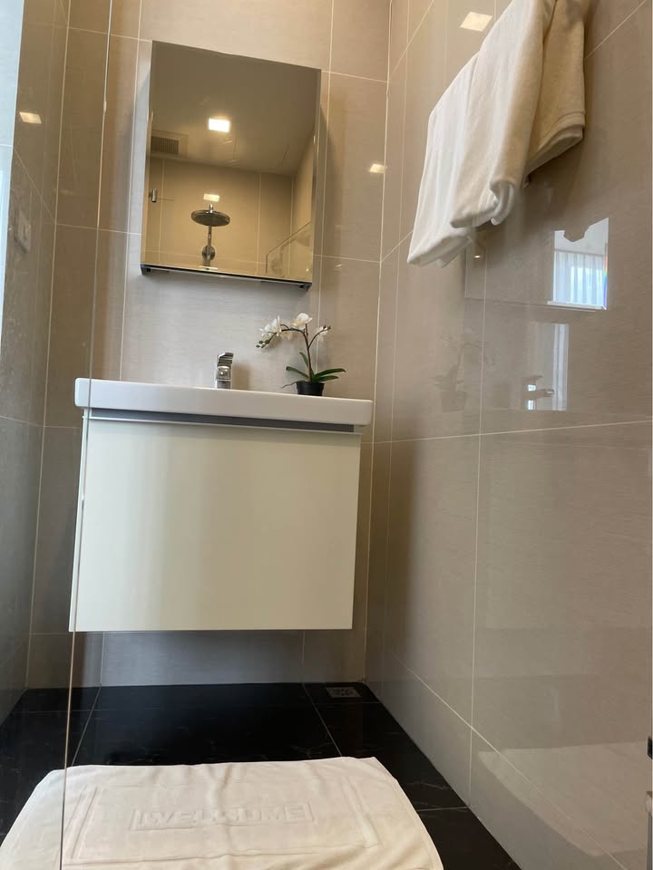 Park Origin Phrom Phong