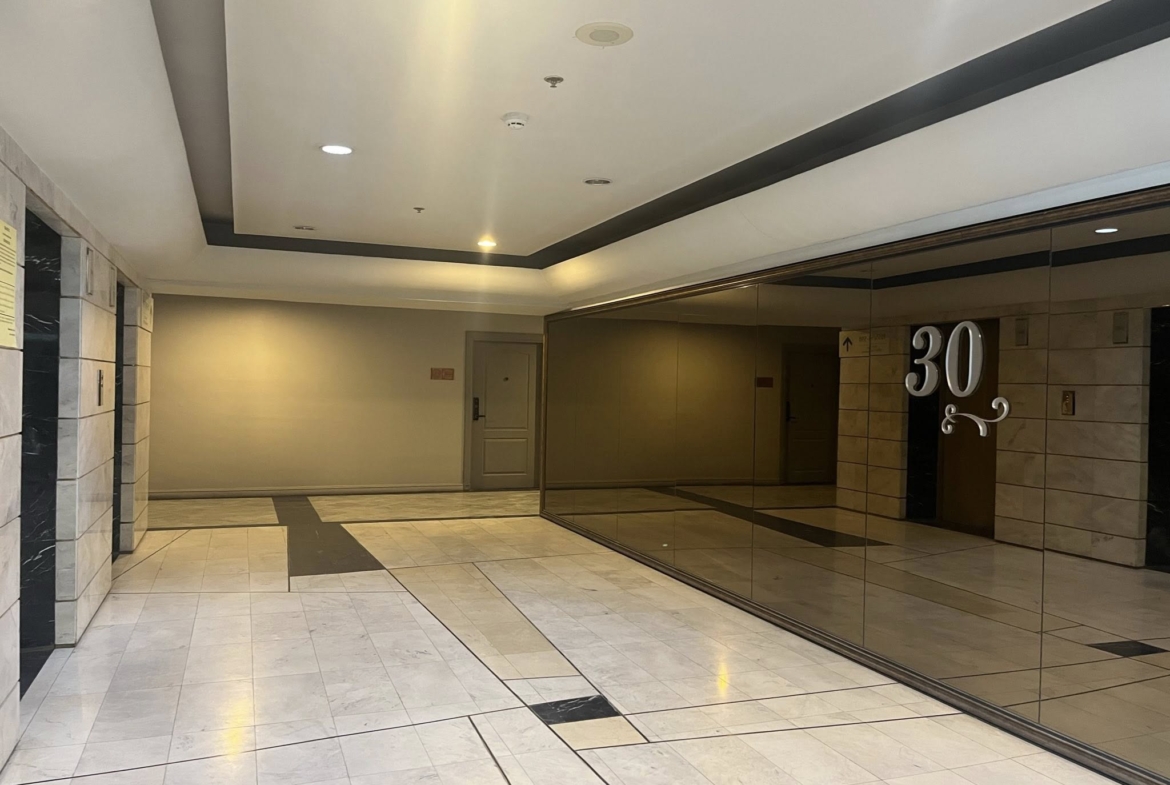 State Tower – 1 Bedroom, 30th Floor