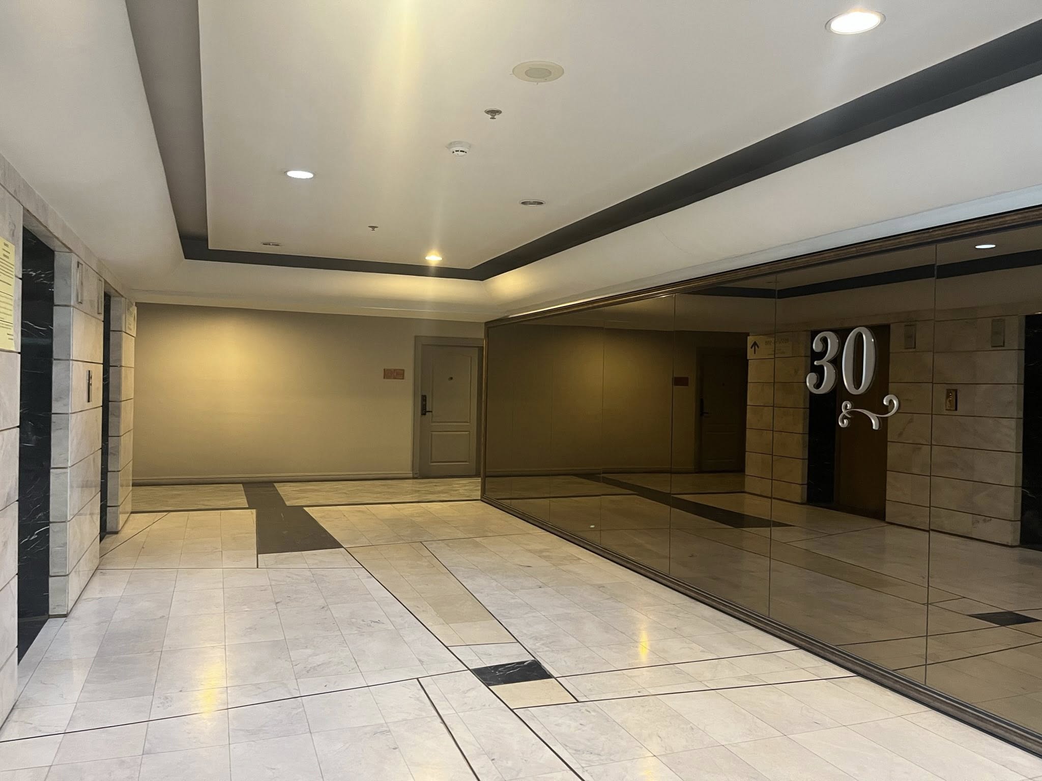 State Tower – 1 Bedroom, 30th Floor
