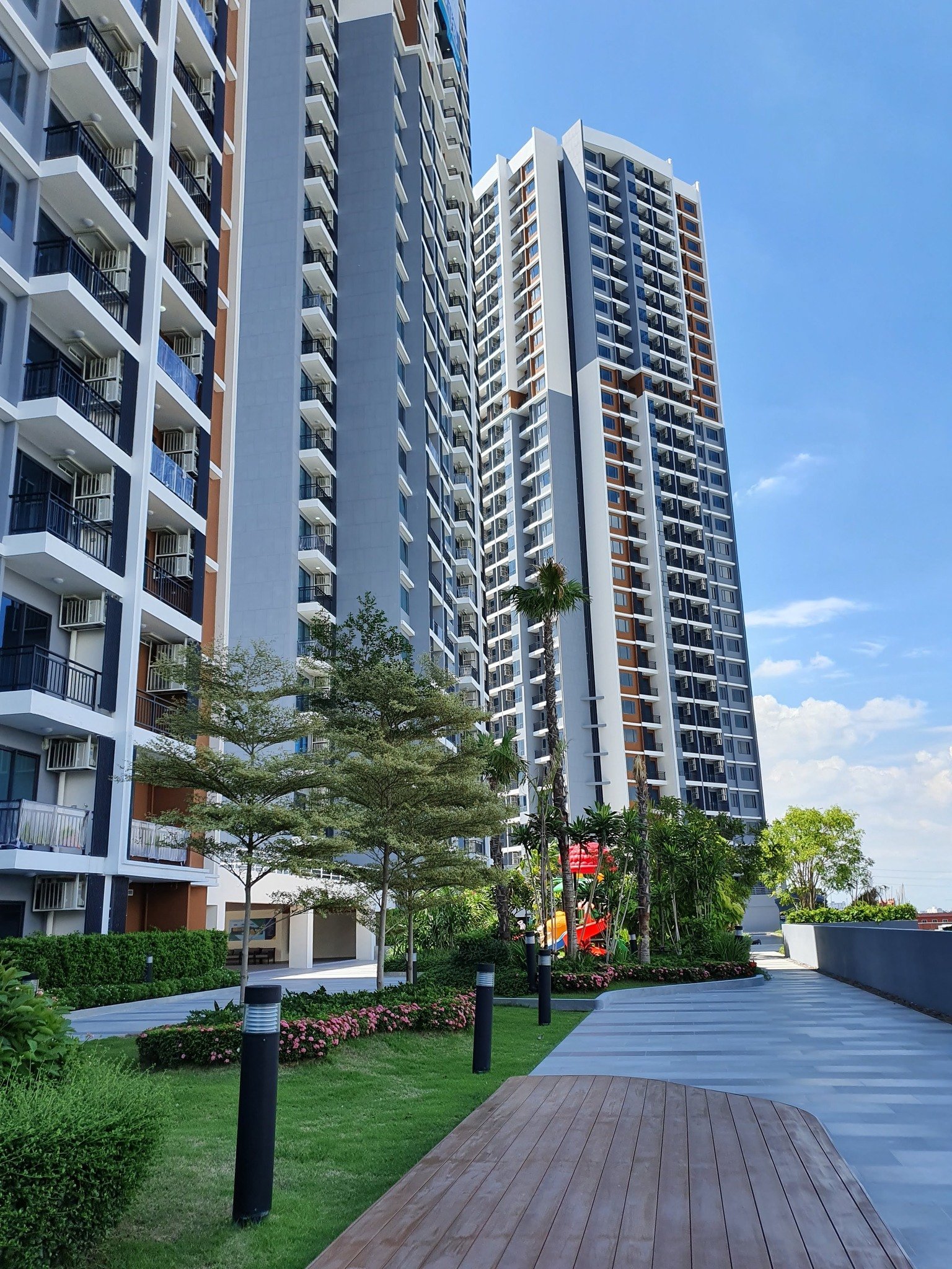 Aritsan Ratchada Condominium for Sale