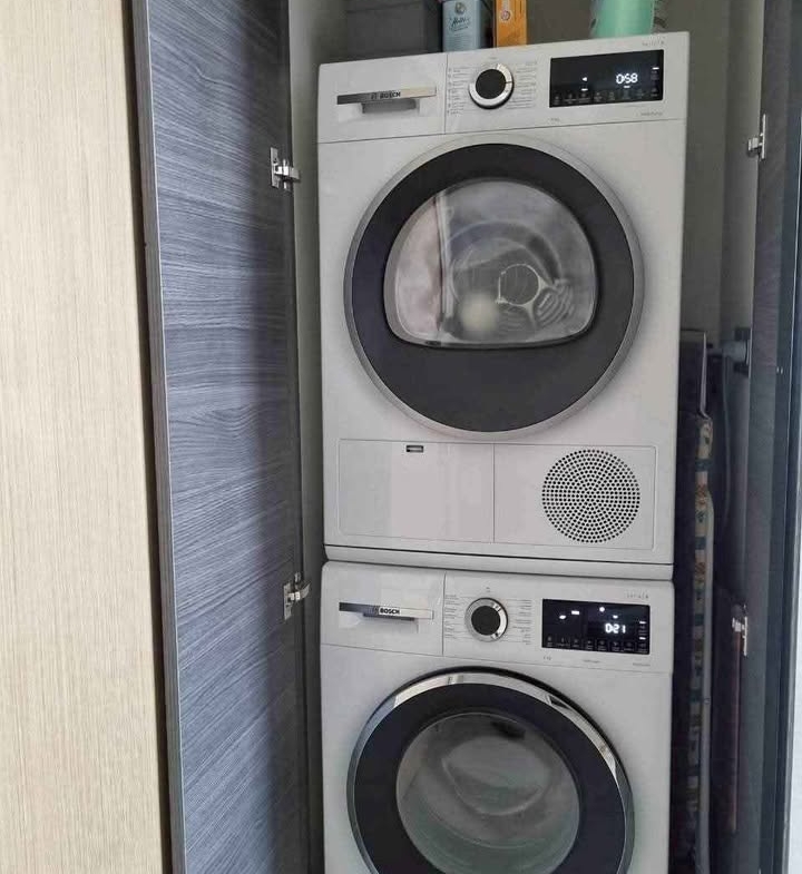 The Esse Asoke (Floor 37)