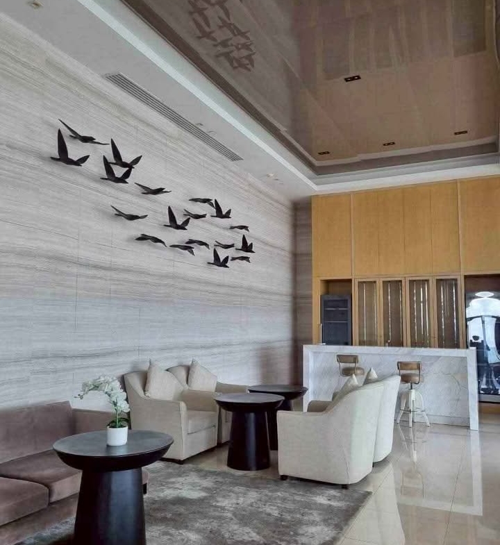 The Esse Asoke (Floor 37)