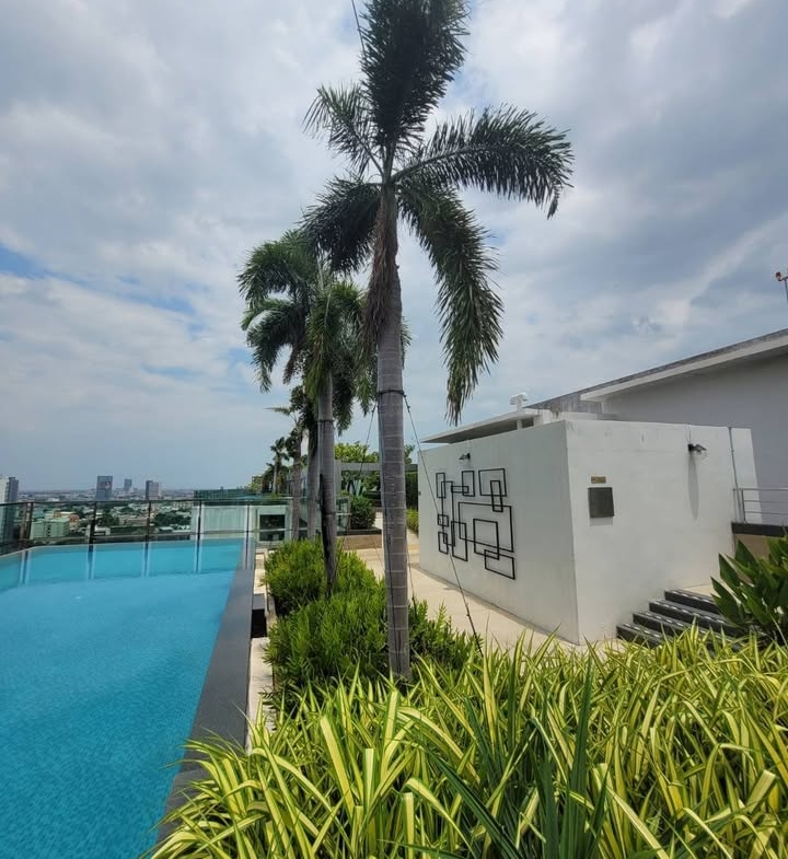 IDEO Mix Sukhumvit 103