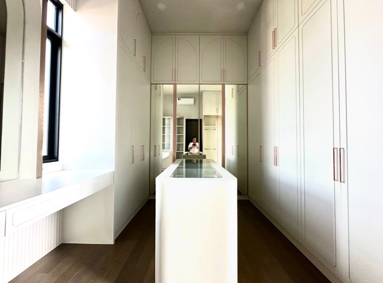 Luxury Pool Villa for Sale at The Master Ekkamai – Ramintra