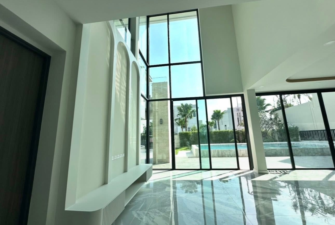 Luxury Pool Villa for Sale at The Master Ekkamai – Ramintra