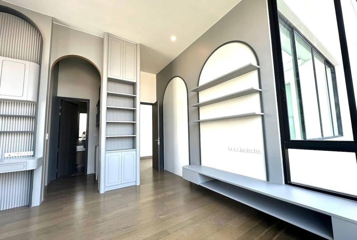 Luxury Pool Villa for Sale at The Master Ekkamai – Ramintra