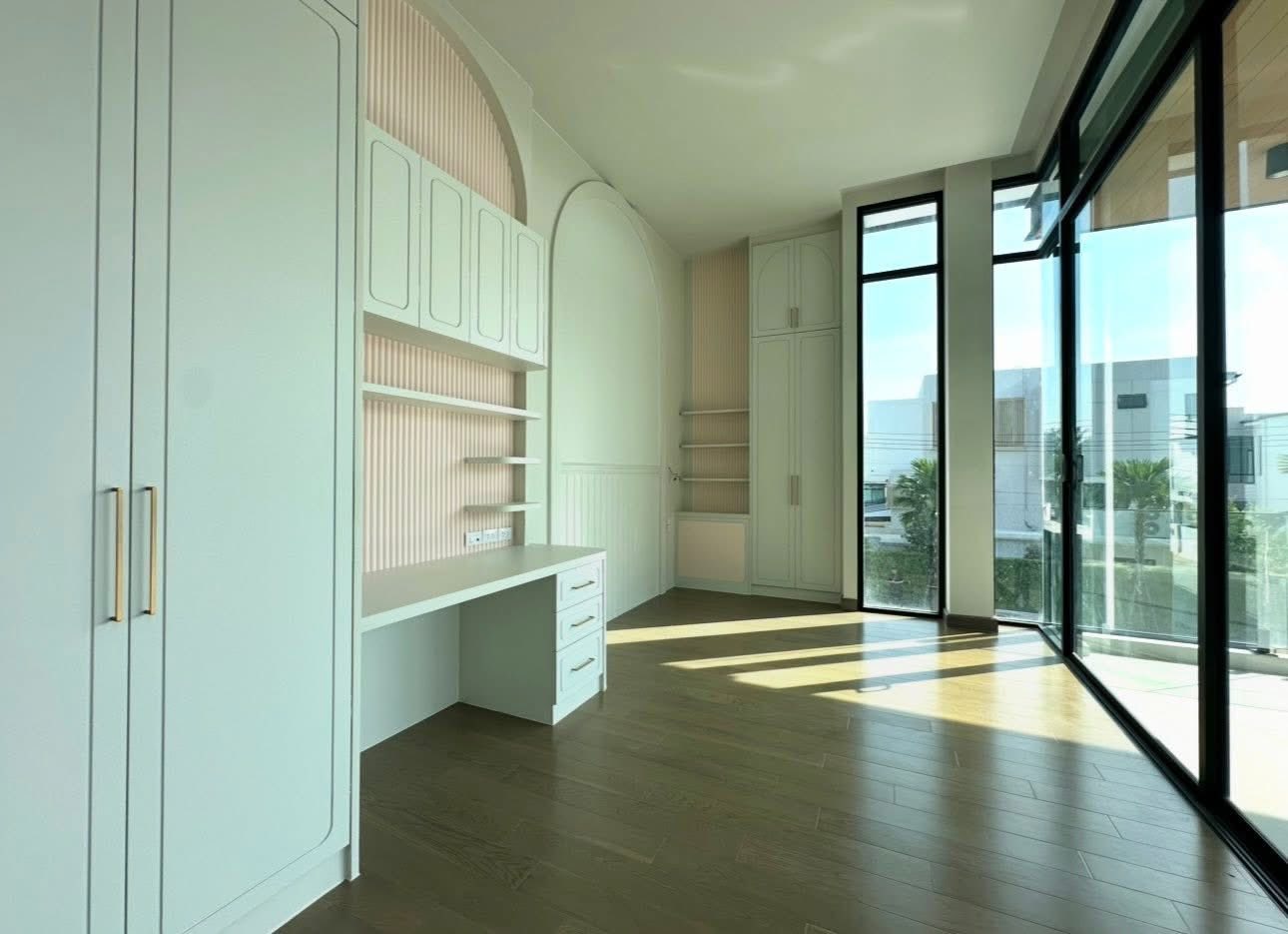 Luxury Pool Villa for Sale at The Master Ekkamai – Ramintra